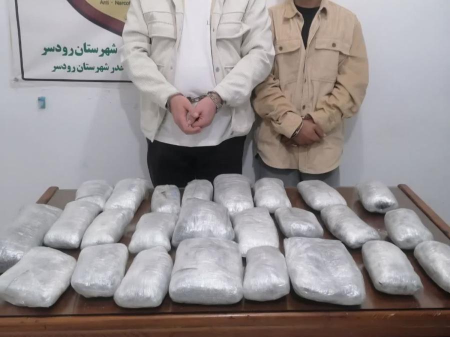 کشف بیش از ۲۹ کیلوگرم تریاک داخل خودروی سانتافه