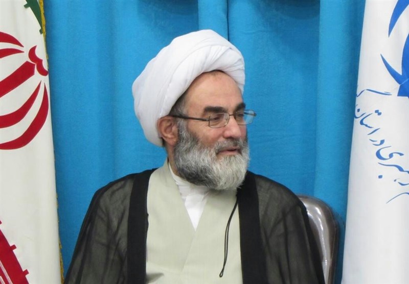 پیام تبریک نماینده ولی فقیه در گیلان به مناسبت روز جهانی کارگر و روز معلم