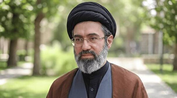 رهبر انقلاب: امضای رئیس‌جمهور آمریکا بی‌ارزش و نامعتبر است