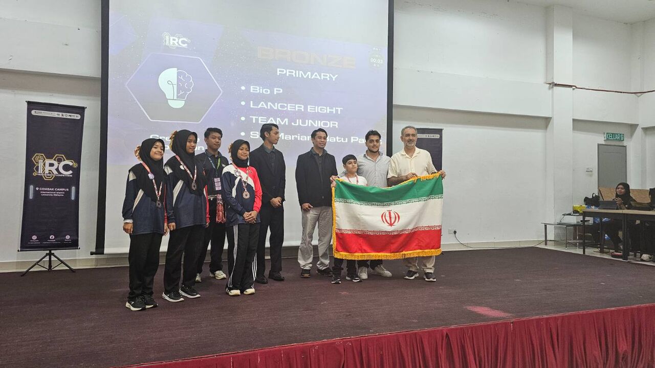 کسب ۵ مدال مسابقات جهانی رباتیک توسط دانش آموزان ایرانی