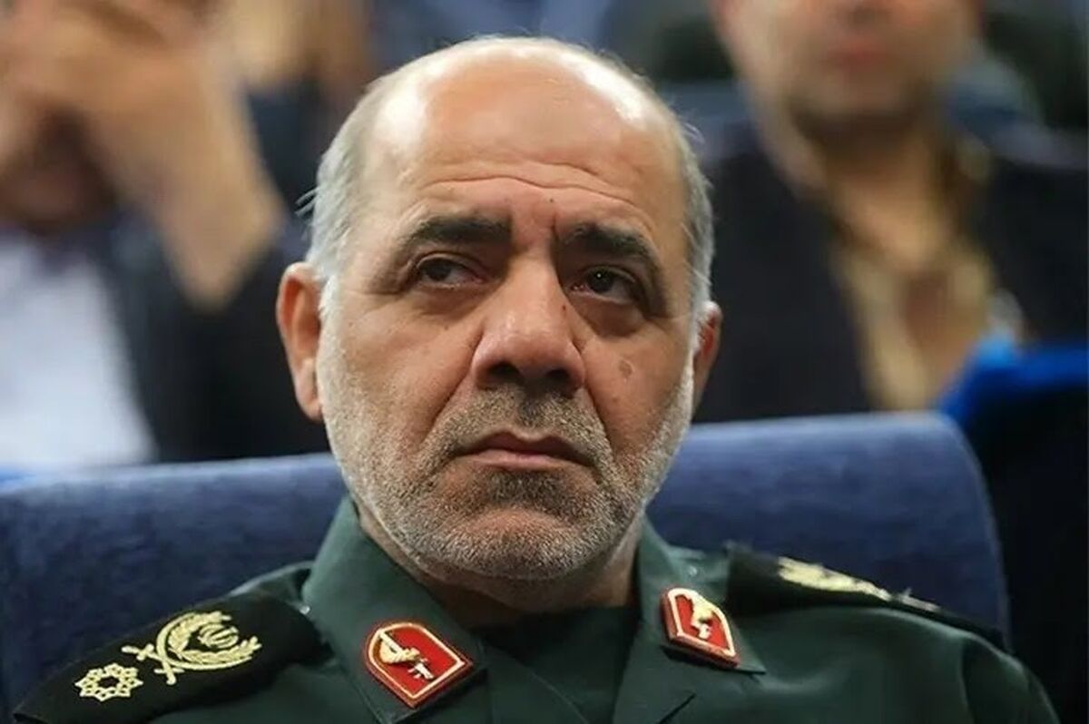 سرلشکر عبداللهی: باید روی تابوت و تجهیزات جدید آمریکایی بایستیم