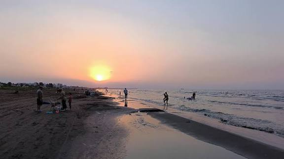 شرایط دریا در سواحل گیلان برای شنا نامناسب است