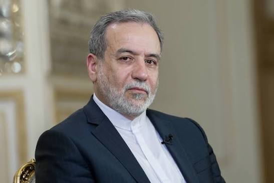 عراقچی: تهدید عملیات اقتصادی علیه ایران، برای انحراف افکار عمومی آمریکا از بحران مالی است