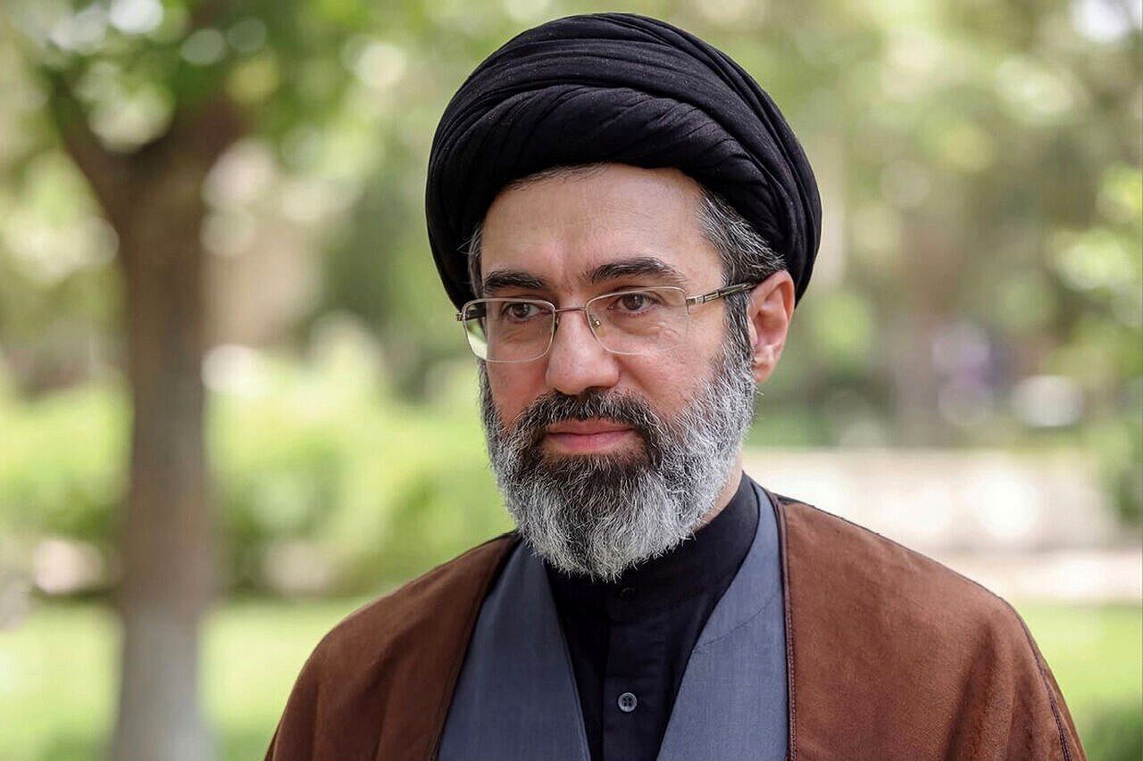 آیت‌الله خامنه‌ای: ایران به دورانی که دشمن آرزویش را دارد بازنمی‌گردد