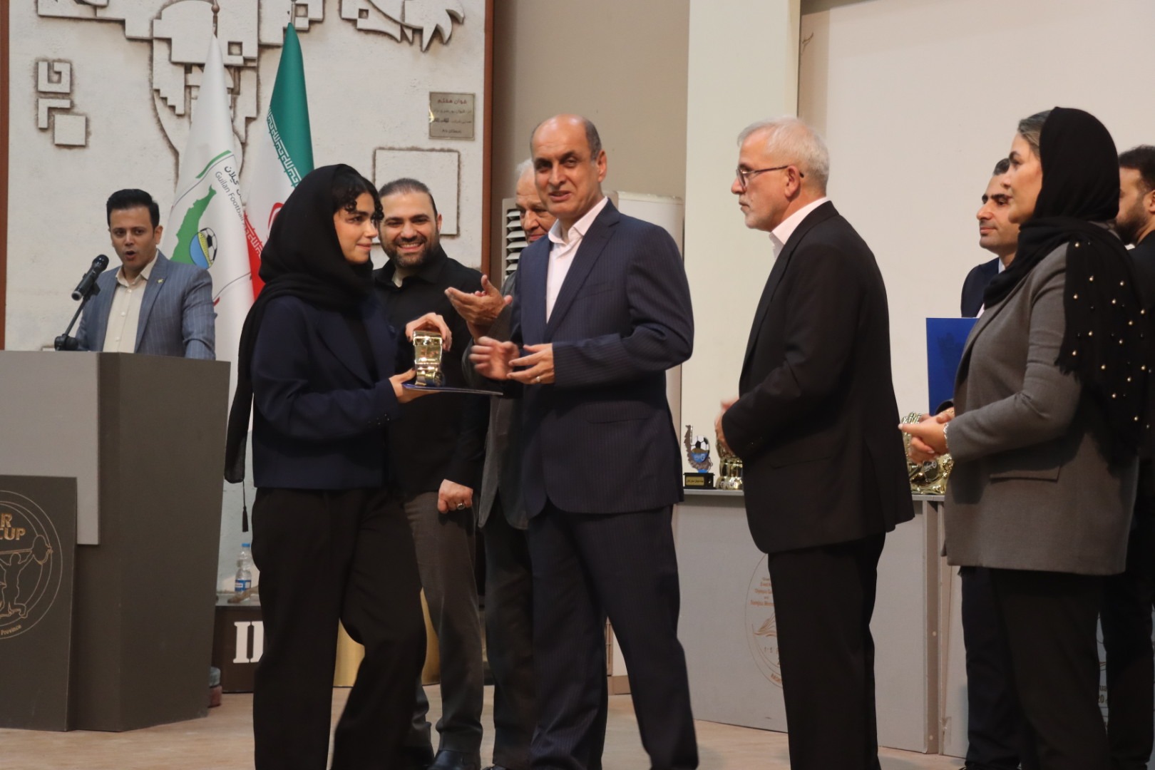 مجوز احداث استادیوم جدید در گیلان پیگیری می‌شود+تصاویر