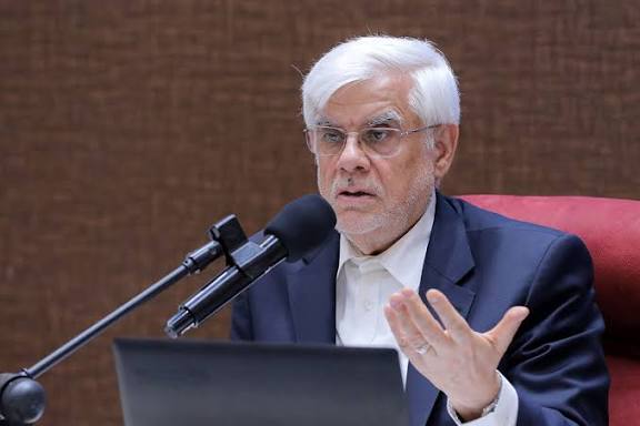 عارف: ایران کشور چندده‌ساله نیست که نفتش را ببرند و لگد بزنند/خطا کنند پاسخ محکم می‌گیرند