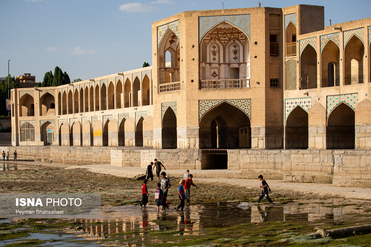مرگ حیات در زاینده‌رود