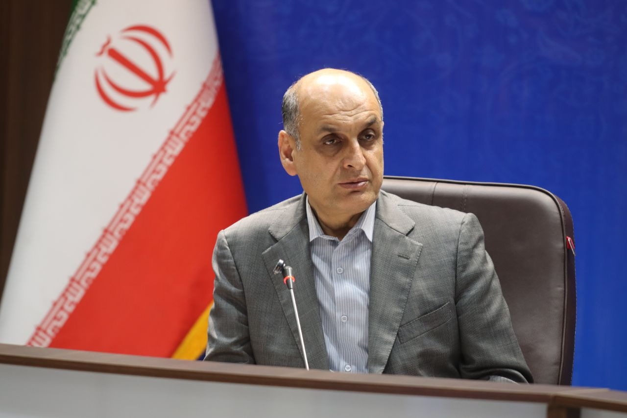 ۱۰۰ هزار نیروی دولتی، ظرفیتی بزرگ برای توسعه گیلان/ روش‌های گزینش متناسب با شرایط روزآمد شود+تصویر