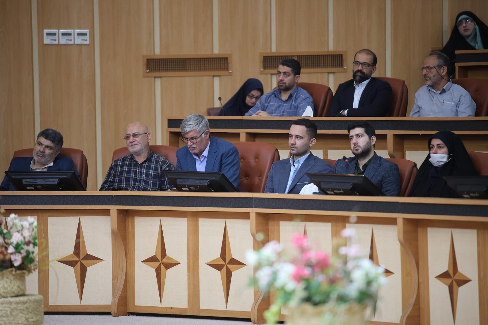 ۱۰۰ هزار نیروی دولتی، ظرفیتی بزرگ برای توسعه گیلان/ روش‌های گزینش متناسب با شرایط روزآمد شود+تصویر