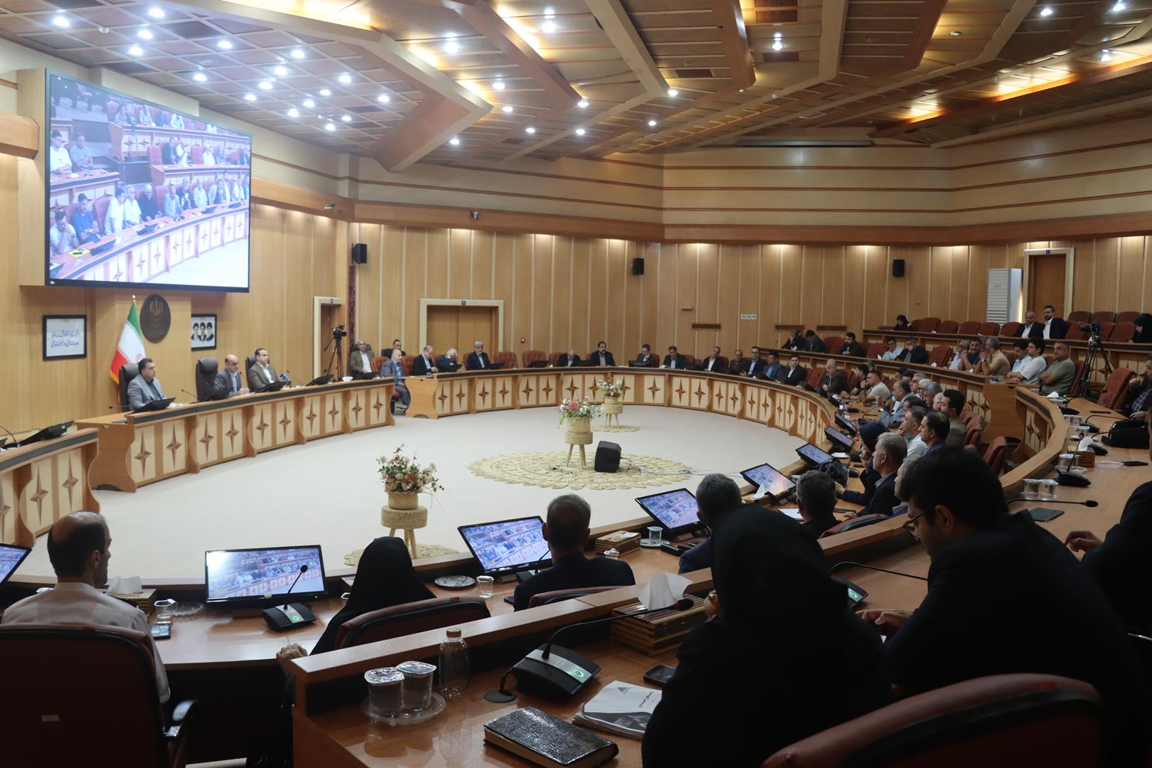بازار رشت در آستانه بازگشایی/ بخشی از بازار سوخته رشت تا ۲ ماه دیگر آماده می‌شود