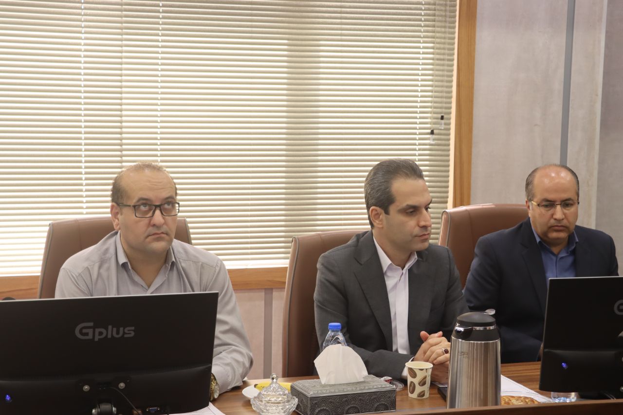 هیچ چالشی نباید ما را از آموزش نسل آینده غافل کند