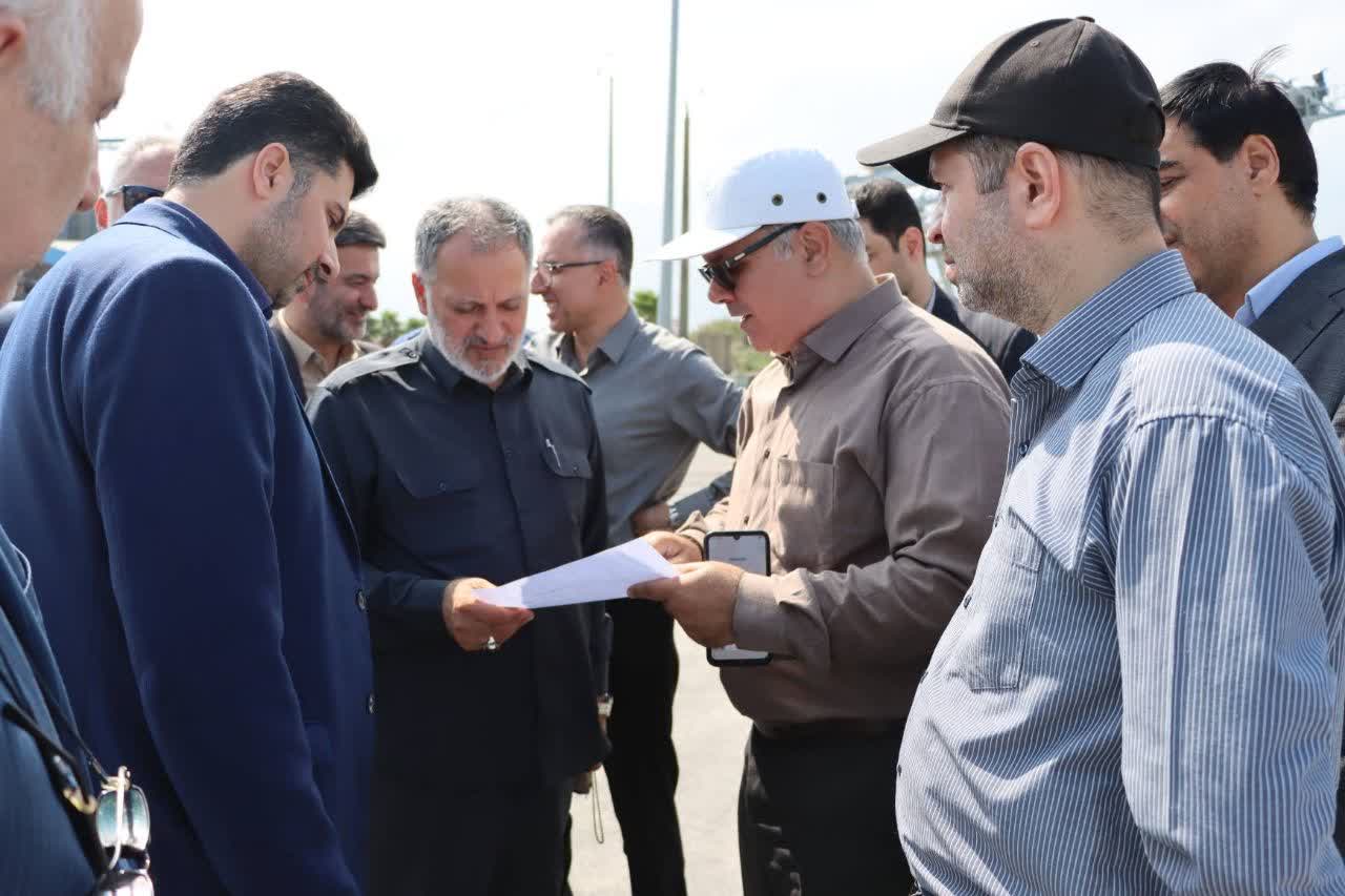 بازرس کل گیلان از بندر و گمرک انزلی بازدید کرد