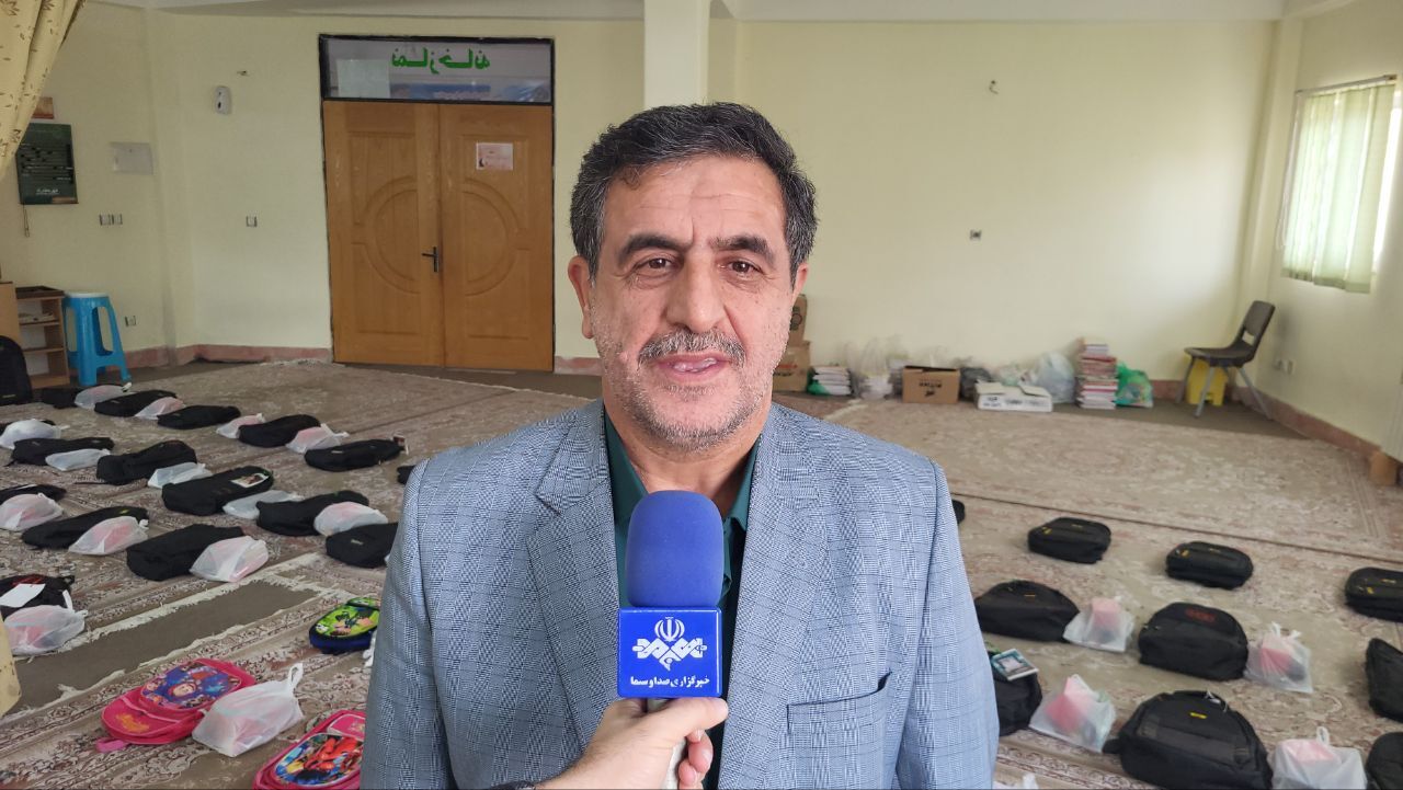 توزیع ۴۰۰ بسته ملزومات تحصیلی بین دانش آموزان کم برخوردار شهرستان فومن